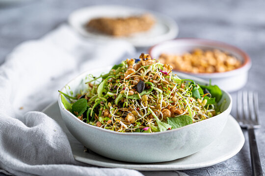irresistible Sprouts Salad: The Guide Of This 15min Meal